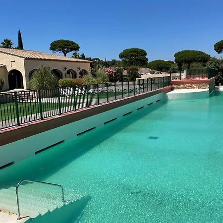 Casa de Férias La Maison D Oliver Gassin